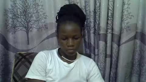 Snapshot of sweet_elisa001 chatting on 05/05/26, 01:57 Edah online show from 05/05/26, 01:57