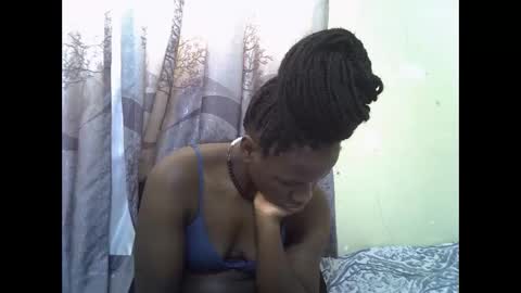 Snapshot of sweet_elisa001 chatting on 05/16/26, 06:32 Edah online show from 05/16/26, 06:32