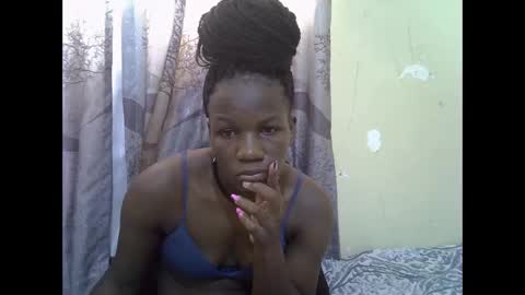 Snapshot of sweet_elisa001 chatting on 05/16/26, 06:43 Edah online show from 05/16/26, 06:43
