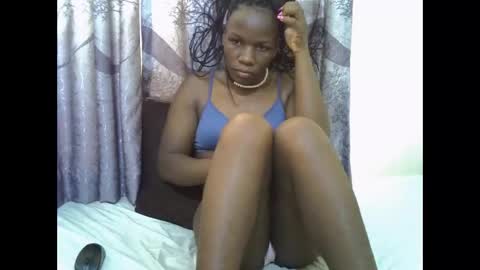 Snapshot of sweet_elisa001 chatting on 05/19/26, 08:09 Edah online show from 05/19/26, 08:09