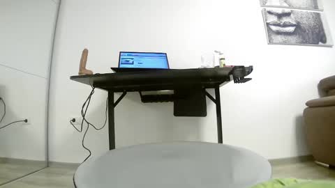           online show from 02/28/25, 10:20