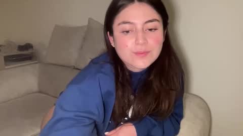 Snapshot of sweet_ella28 chatting on 05/01/26, 03:33 sweet ella28 online show from 05/01/26, 03:33