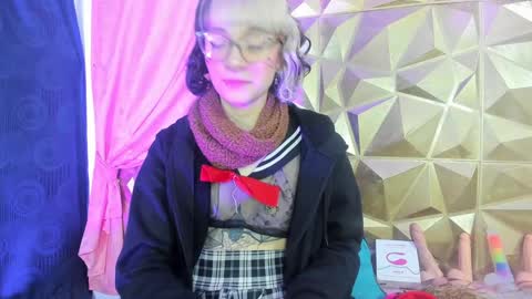  emmili  online show from 12/05/24, 12:22