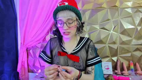  emmili  online show from 12/12/24, 12:22