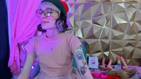  emmili  online show from 12/13/24, 03:43