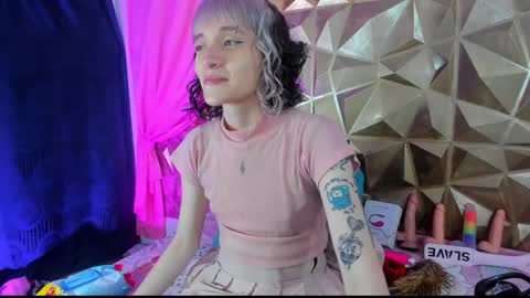  emmili  online show from 01/18/25, 12:15