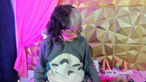  emmili  online show from 02/02/25, 03:28