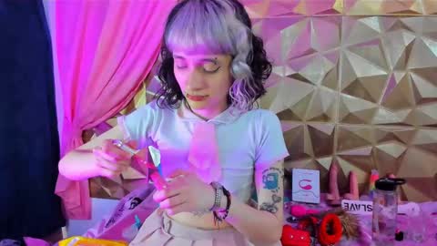  emmili  online show from 02/17/25, 12:27