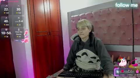 Snapshot of sweet_emmili chatting on 01/14/26, 12:22 emmili online show from 01/14/26, 12:22