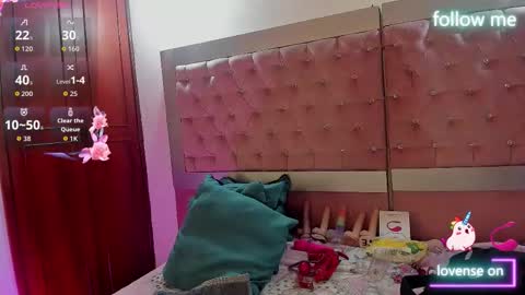 Snapshot of sweet_emmili chatting on 02/19/26, 12:23 emmili online show from 02/19/26, 12:23