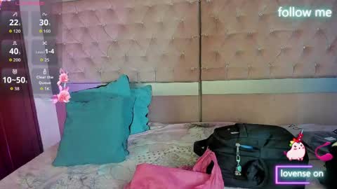 Snapshot of sweet_emmili chatting on 04/13/26, 12:10 emmili online show from 04/13/26, 12:10