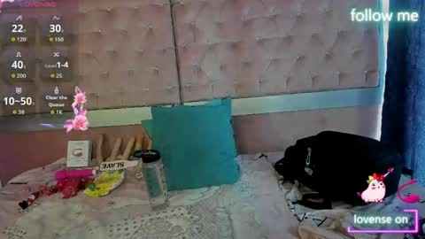 Snapshot of sweet_emmili chatting on 05/12/26, 12:35 emmili online show from 05/12/26, 12:35