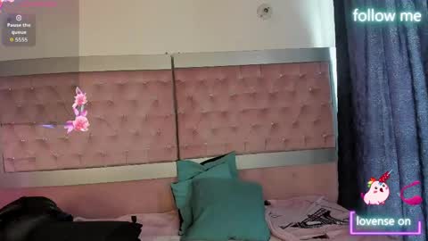 Snapshot of sweet_emmili chatting on 05/19/26, 12:22 emmili online show from 05/19/26, 12:22