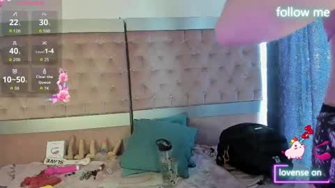 Snapshot of sweet_emmili chatting on 06/02/26, 12:40 emmili online show from 06/02/26, 12:40