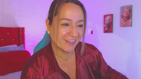 Snapshot of sweet_evans___ chatting on 10/29/25, 04:04 Sweet Evans online show from 10/29/25, 04:04