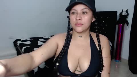 Snapshot of sweet_evil2025 chatting on 01/23/25, 11:15 Diana online show from 01/23/25, 11:15