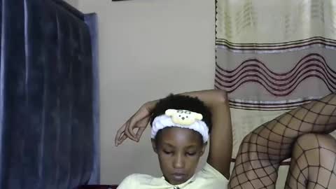 Snapshot of sweet_freaky chatting on 06/05/26, 06:52 sweet_freaky online show from 06/05/26, 06:52