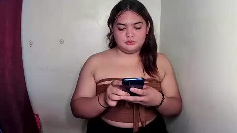 sweet_frex123 online show from 11/23/25, 07:30