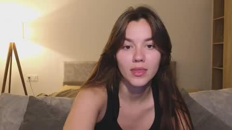 Im Mia.LOVELY PATTERNS 100  120  160  200 my toy buzzes from 2 tip online show from 10/10/25, 07:35