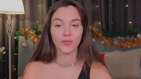 Im Mia.LOVELY PATTERNS 100  120  160  200 my toy buzzes from 2 tip online show from 01/07/26, 08:33