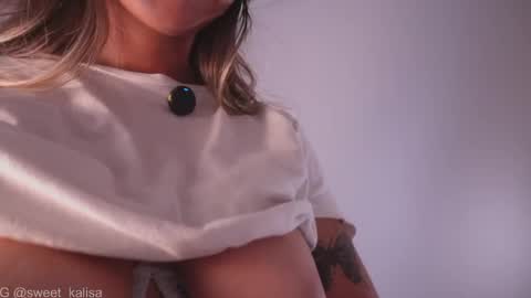 Snapshot of sweet_kalisa chatting on 04/15/26, 01:01 Call me Kali online show from 04/15/26, 01:01