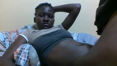 Snapshot of sweet_katrina2 chatting on 03/03/25, 06:55 millarn online show from 03/03/25, 06:55