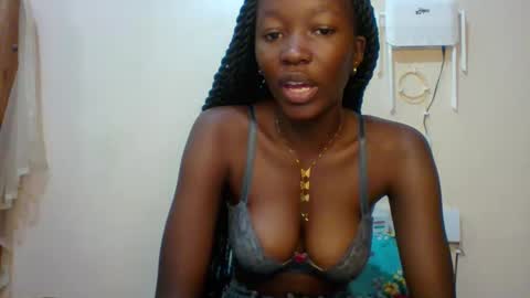 Snapshot of sweet_kcandy chatting on 05/03/26, 08:09 Sweet KCandy online show from 05/03/26, 08:09