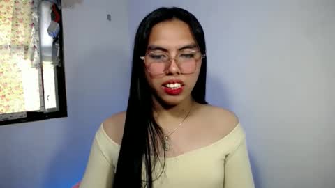 sweet_kyline69 online show from 11/08/25, 06:57