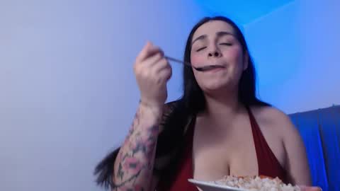 Leah online show from 12/03/25, 01:24