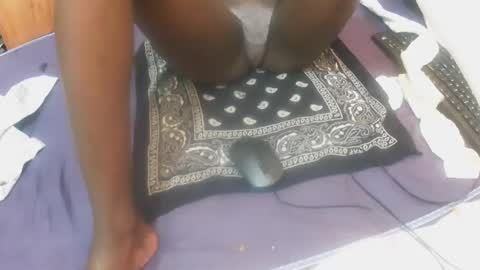 Snapshot of sweet_leen256 chatting on 03/10/25, 07:32 sweet_leen256 online show from 03/10/25, 07:32