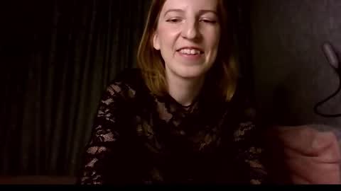 Snapshot of sweet_lilbunny chatting on 12/17/25, 03:51 sweet_lilbunny online show from 12/17/25, 03:51