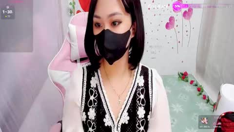 Snapshot of sweet_lily0 chatting on 11/22/25, 09:03 Lily online show from 11/22/25, 09:03