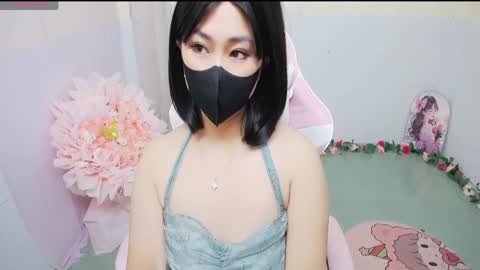 Snapshot of sweet_lily0 chatting on 04/30/26, 11:20 Lily online show from 04/30/26, 11:20
