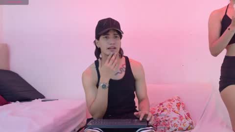 Mia online show from 05/04/26, 12:34
