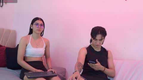Mia online show from 05/12/26, 12:24