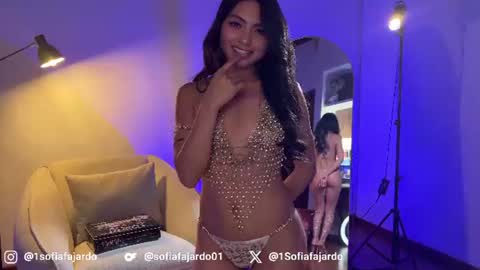 Snapshot of sweet_littleee chatting on 08/01/26, 12:21 free private online show from 08/01/26, 12:21