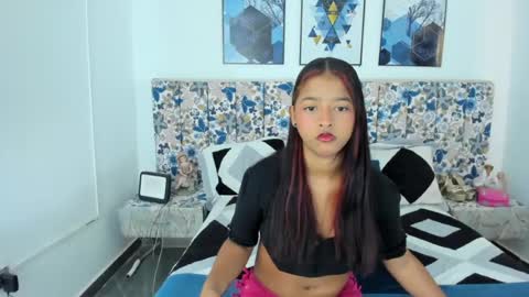 Snapshot of sweet_loraine chatting on 08/07/26, 02:30 Loraine online show from 08/07/26, 02:30