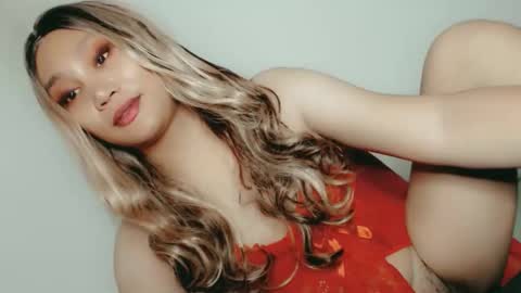 Snapshot of sweet_lover5 chatting on 04/11/26, 07:45 SWEET LOVE online show from 04/11/26, 07:45