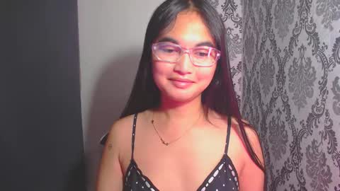 Snapshot of sweet_mariax chatting on 11/18/25, 12:05 Maria Stella online show from 11/18/25, 12:05