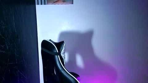 Snapshot of sweet_mariax chatting on 11/24/25, 01:55 Maria Stella online show from 11/24/25, 01:55