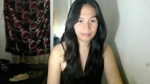 Snapshot of sweet_mariexxo chatting on 03/25/26, 09:43 Marie online show from 03/25/26, 09:43