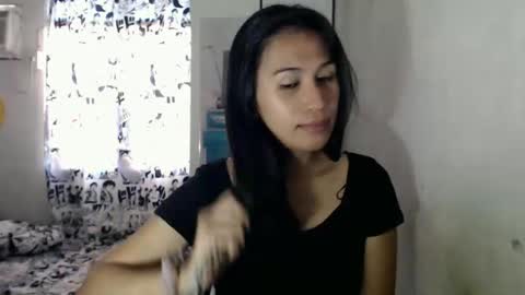 Snapshot of sweet_mariexxo chatting on 05/04/26, 01:34 Marie online show from 05/04/26, 01:34