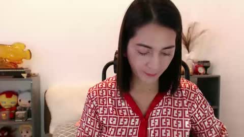 Snapshot of sweet_mekylats chatting on 05/01/26, 04:28 Sweet mekylats online show from 05/01/26, 04:28