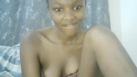 sweet_mellanie001 online show from 03/11/25, 07:48