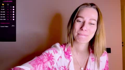 Mia online show from 03/02/25, 03:59