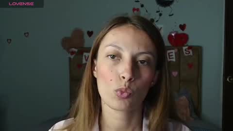 Snapshot of sweet_moon_v_ chatting on 02/12/26, 11:22 sweet_moon_v_ online show from 02/12/26, 11:22