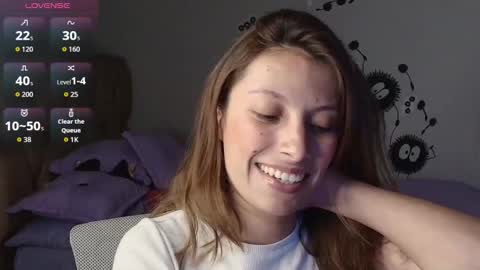 Snapshot of sweet_moon_v_ chatting on 03/14/26, 11:32 sweet_moon_v_ online show from 03/14/26, 11:32