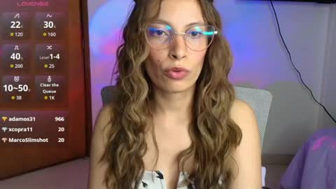 Snapshot of sweet_moon_v_ chatting on 06/14/26, 02:24 sweet_moon_v_ online show from 06/14/26, 02:24