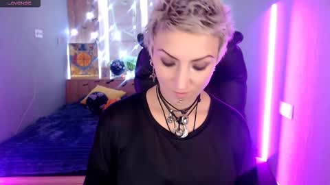 sweet_n_strong online show from 11/22/25, 08:13