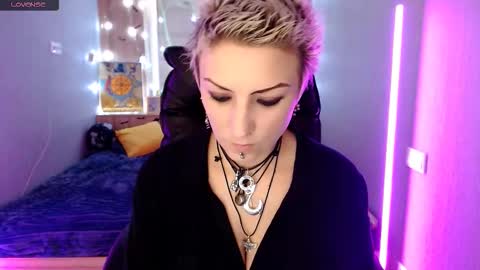 sweet_n_strong online show from 11/23/25, 06:57